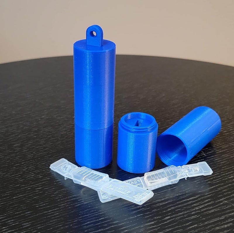 Znet3D Pocket Eye Drop Vial Holder & Carry Case - Holds One (1) Single Use Eye Drop Vial - Perfect to carry in pocket, purse/clutch, school bag - Two (2) Pack - (Blue) - Image 4